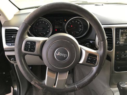 Used 2013 Jeep Grand Cherokee Laredo image 9