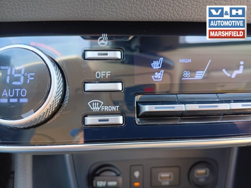 Used 2023 Hyundai Sonata Limited w/ Cargo Package FWD image 14