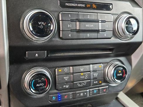 Used 2018 Ford F150 Lariat w/ Equipment Group 501A Mid image 17