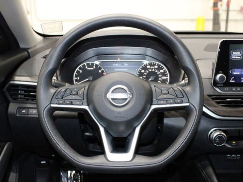 Used 2023 Nissan Altima 2.5 SV image 23