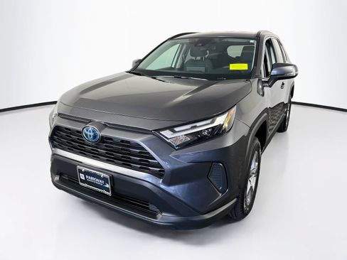 Certified 2023 Toyota RAV4 LE AWD/4WD image 3