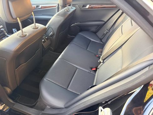 Used 2014 Mercedes-Benz C 250 Sedan image 9