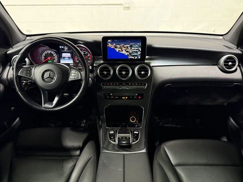 Used 2018 Mercedes-Benz GLC 300 4MATIC image 15