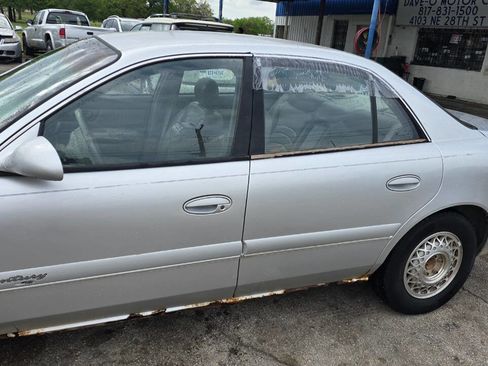 Used 2000 Buick Century Limited w/ Elite Pkg image 2