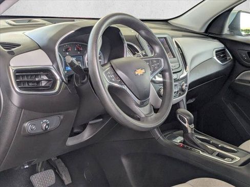 Used 2022 Chevrolet Equinox LT FWD image 9