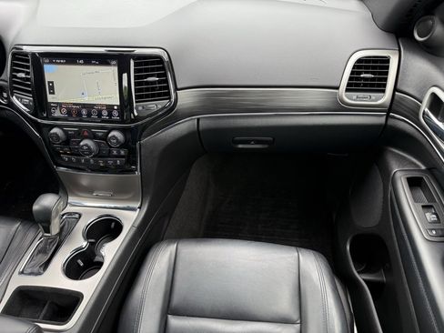 Used 2021 Jeep Grand Cherokee Limited image 11