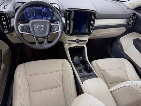 Used 2019 Volvo XC40 T5 Momentum AWD/4WD image 27