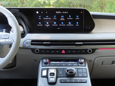 Used 2024 Hyundai Palisade Limited image 21