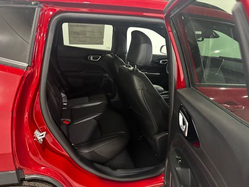 New 2026 Jeep Compass Latitude image 22