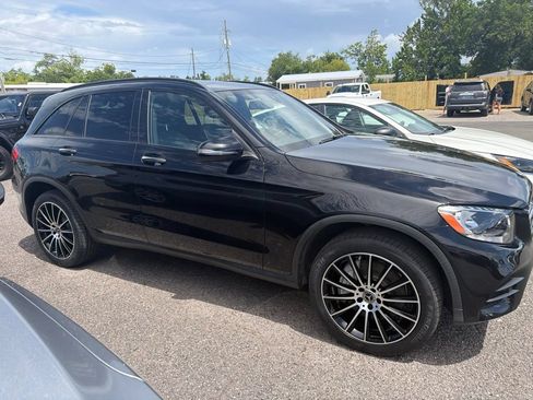 Used 2019 Mercedes-Benz GLC 300 image 3