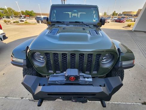 Used 2023 Jeep Gladiator Rubicon w/ LED Lighting Group AWD/4WD image 2