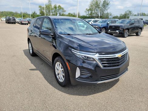 Used 2023 Chevrolet Equinox LT AWD/4WD image 11