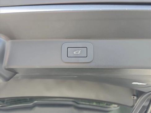 New 2026 Land Rover Range Rover Sport Dynamic SE AWD/4WD image 13