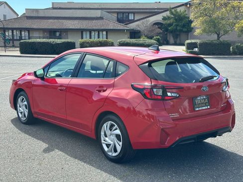 Used 2024 Subaru Impreza 2.0i image 3