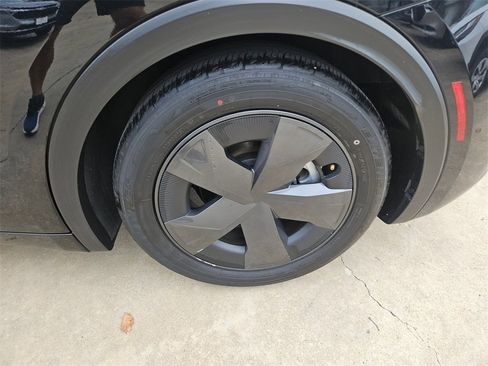 Used 2025 Toyota Prius LE image 28