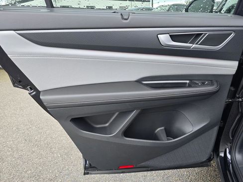 New 2026 Volkswagen Atlas Cross Sport SEL R-Line image 40