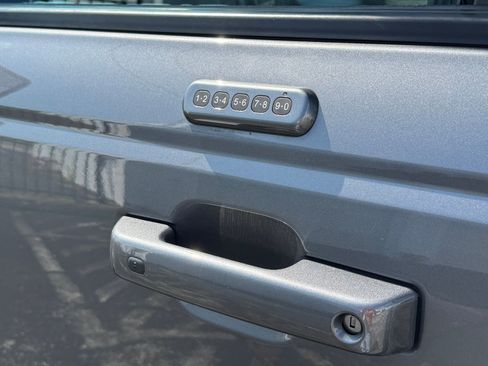 Used 2022 Ford Bronco Outer Banks image 9