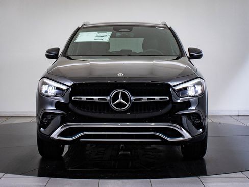 Certified 2025 Mercedes-Benz GLA 250 4MATIC image 2