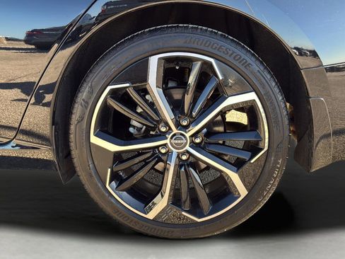 Used 2025 Nissan Altima 2.5 SR w/ SR Premium Package image 22