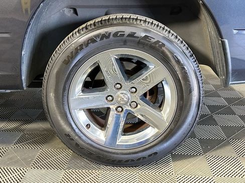 Used 2015 RAM 1500 Express image 27