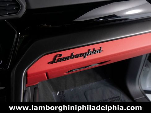 Used 2024 Lamborghini Urus S AWD/4WD image 35
