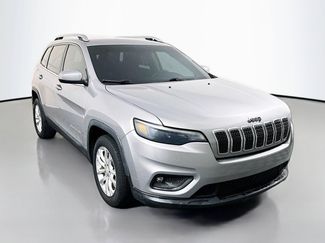 Used 2019 Jeep Cherokee Latitude w/ Popular Appearance Group FWD video 1