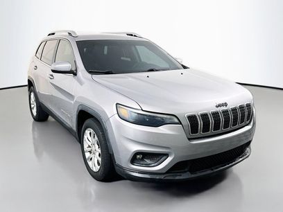 Used 2019 Jeep Cherokee Latitude w/ Popular Appearance Group