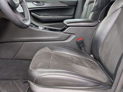 Certified 2023 Jeep Grand Cherokee Altitude AWD/4WD image 12