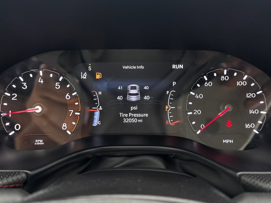 Used 2025 Jeep Compass Trailhawk AWD/4WD image 25