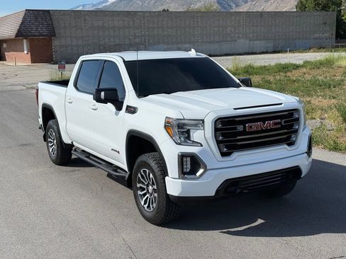 Used 2020 GMC Sierra 1500 AT4 w/ Off-Road Performance Package AWD/4WD image 2