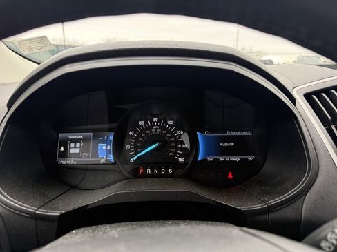 Used 2022 Ford Edge SEL image 11