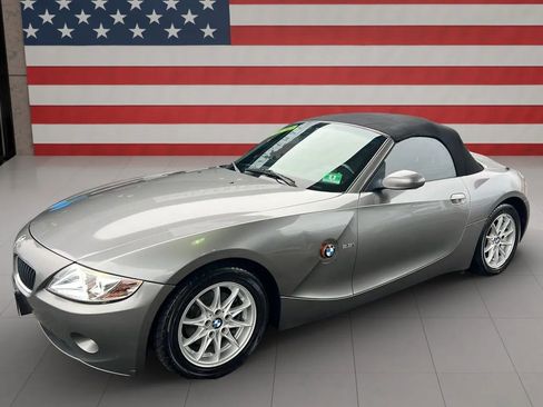 Used 2004 BMW Z4 2.5i image 2
