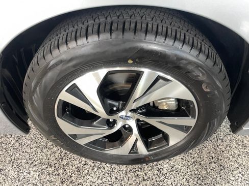 Used 2025 Subaru Legacy Premium AWD/4WD image 5