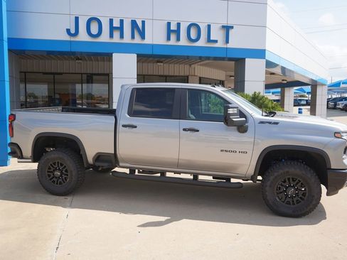 New 2026 Chevrolet Silverado 2500 ZR2 w/ LPO, Dark Essentials Package AWD/4WD image 11