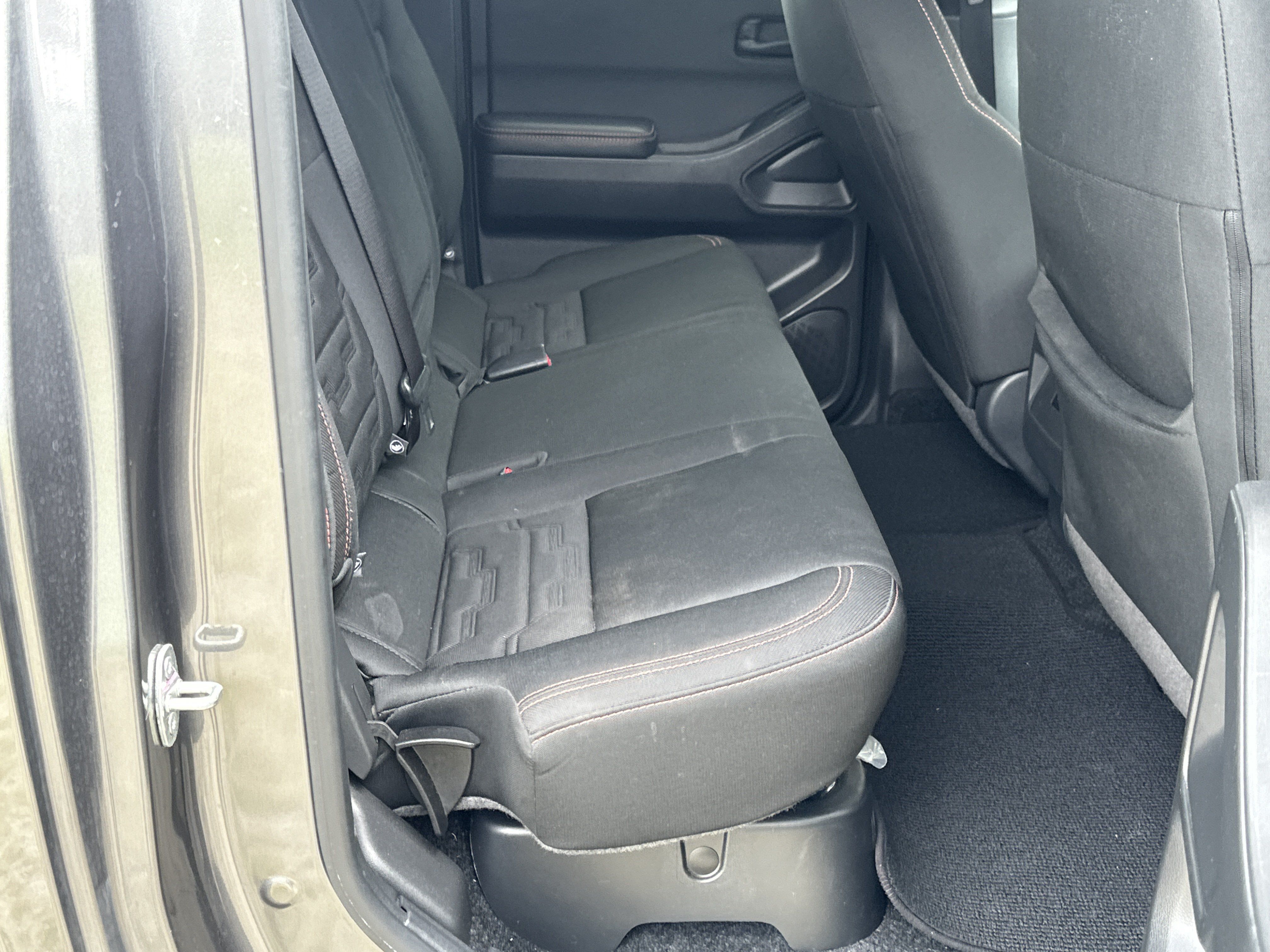 Used 2026 Nissan Frontier PRO-4X AWD/4WD image 15