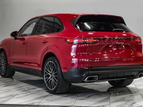 Used 2021 Porsche Cayenne AWD/4WD image 13