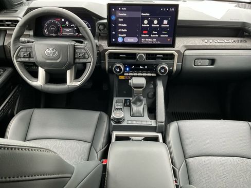 Used 2025 Toyota Tacoma Limited image 12