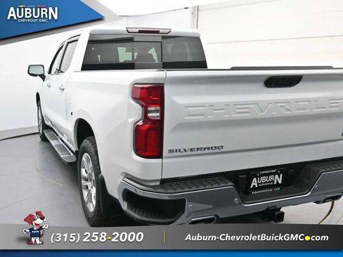 Used 2023 Chevrolet Silverado 1500 LTZ AWD/4WD image 15