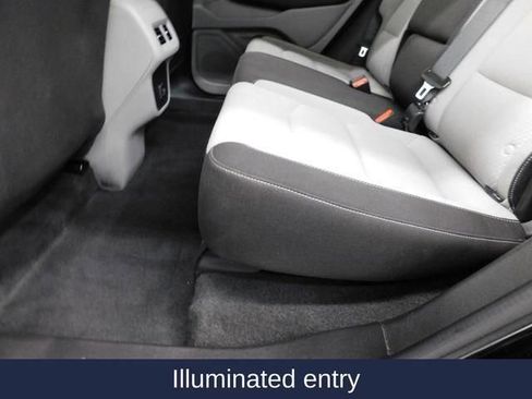 Used 2024 GMC Terrain SLE image 29