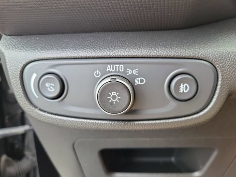 Used 2022 Chevrolet TrailBlazer RS w/ Sun and Liftgate Package FWD image 21