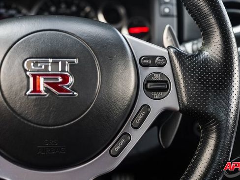 Used 2010 Nissan GT-R Premium AWD/4WD image 64