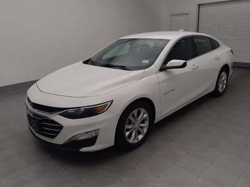 Used 2022 Chevrolet Malibu LT FWD image 2