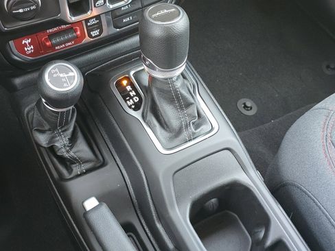 New 2026 Jeep Gladiator Rubicon AWD/4WD image 18
