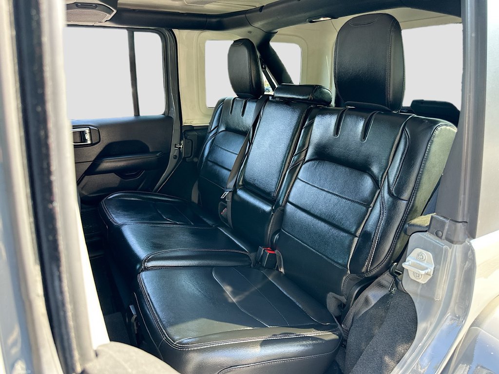 Used 2023 Jeep Wrangler Unlimited Sahara AWD/4WD image 23