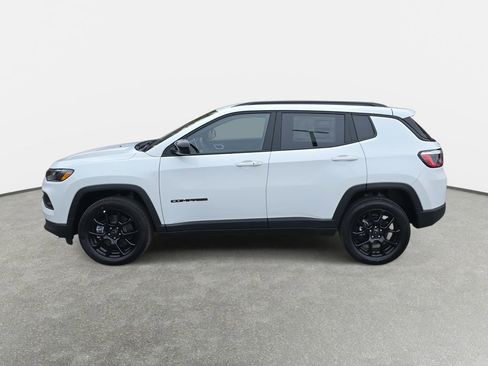 New 2026 Jeep Compass Latitude image 8