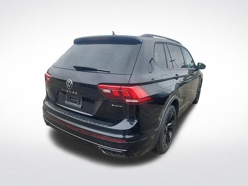Certified 2024 Volkswagen Tiguan SE R-Line AWD/4WD image 8