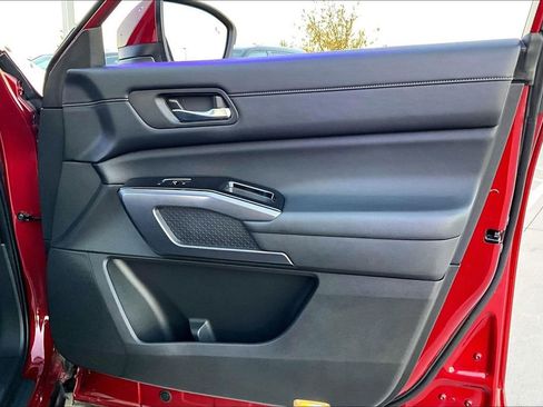 Used 2022 Nissan Pathfinder SL image 22