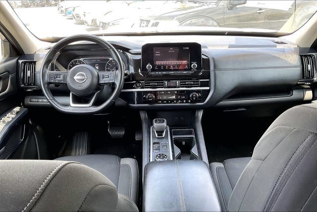 Certified 2025 Nissan Pathfinder SV AWD/4WD image 15