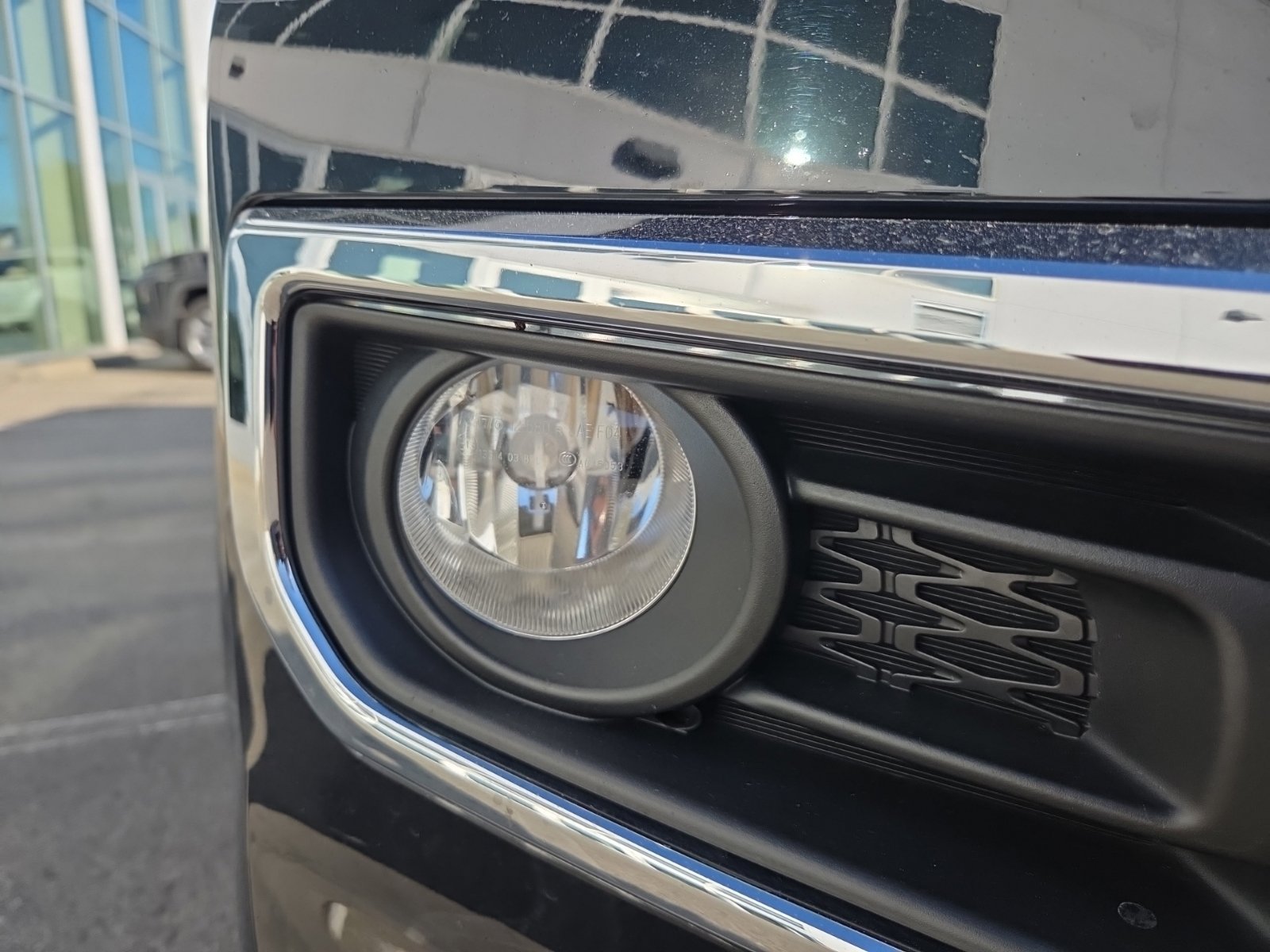 Used 2018 Toyota 4Runner Limited AWD/4WD image 15