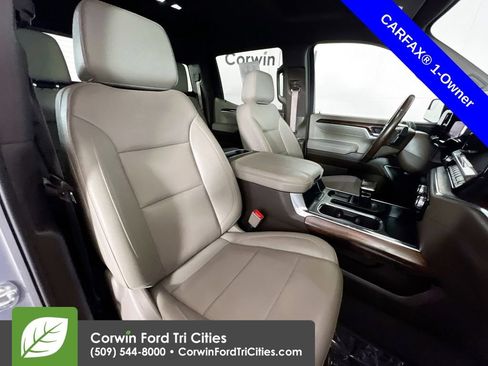 Used 2025 GMC Sierra 1500 SLT w/ SLT Convenience Package AWD/4WD image 17